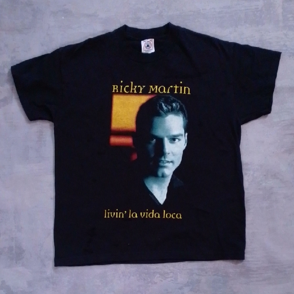 Vintage 1999 Ricky Martin Black Livin' La Vida Loca Graphic T-Shirt